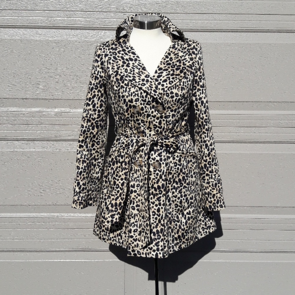 Forever twenty one animal print trench coat size M